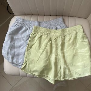 H&M Womens PULL-ON SHORTS Size M (2 pairs) Green and Light Blue